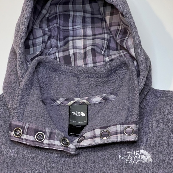 The North Face Purple Hoodie Pullover Button Collar Hood Ski Soft Cozy Size M - Picture 2 of 15